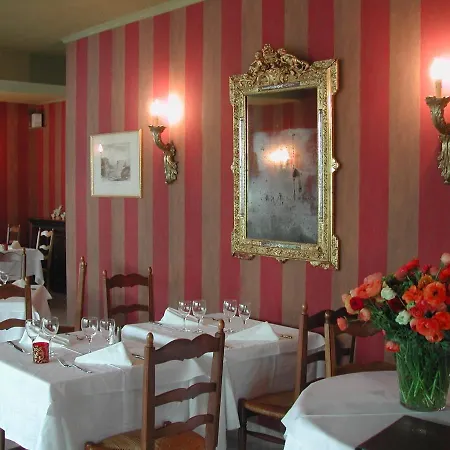 Hotel Les Echevins Tarascon